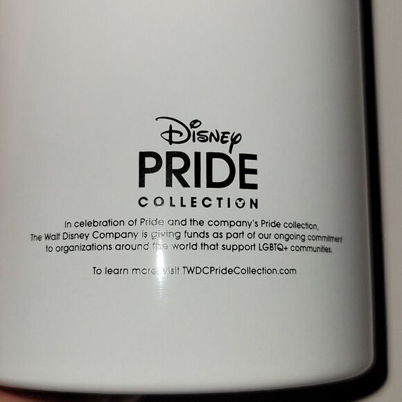 Disney Pride Collection Mickey Mouse Water Bottle W/Straw Rainbow Heart 33.8oz - Picture 5 of 6